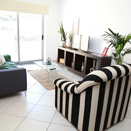 Apartment Casa Do Adro 3 *